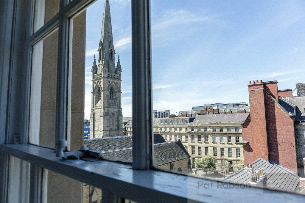 Apartment in Newcastle upon Tyne, Grainger Town - View 2