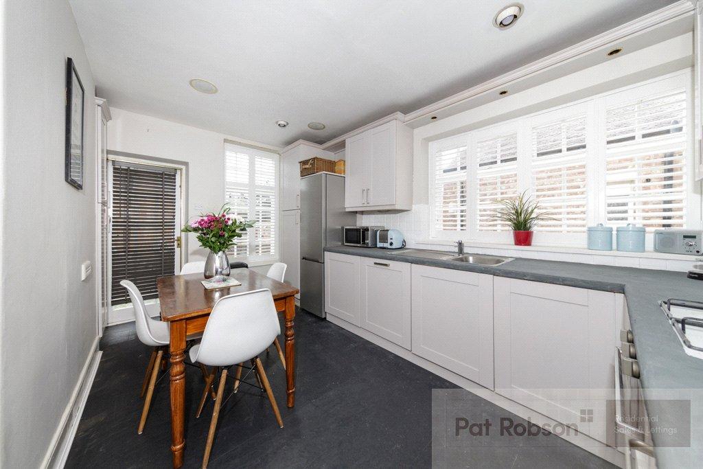 Apartment in Newcastle upon Tyne, Tyne and Wear - View 2