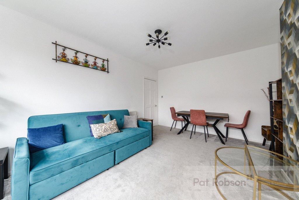 Apartment in Newcastle Upon Tyne - More