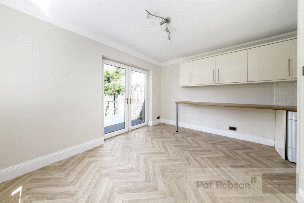 House in Newcastle Upon Tyne - View 3