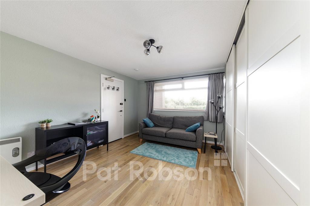 Apartment in Newcastle upon Tyne, Coxlodge - View 3