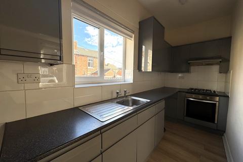 2 bedroom end of terrace house to rent, Wycliffe Street, Ossett, Wakefield, WF5