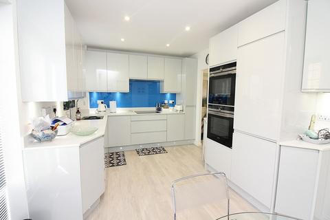 4 bedroom detached house for sale, Salisbury Close, Fairfield, Hitchin, SG5