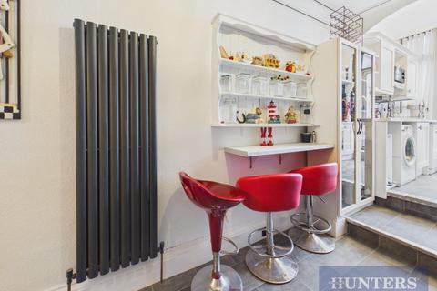 2 bedroom apartment for sale, Esplanade, Scarborough