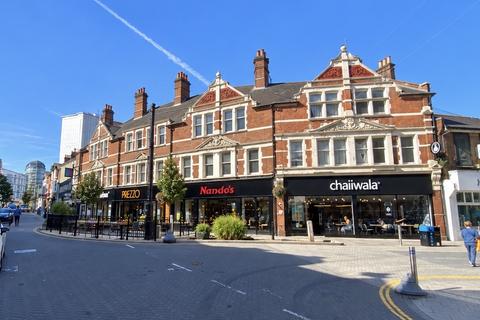 2 bedroom apartment to rent, Woking