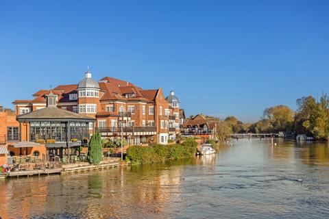 3 bedroom apartment to rent, King Stable Street Windsor SL4