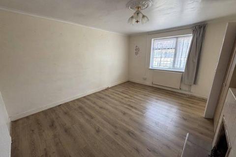 2 bedroom terraced house to rent, Brabazon Road, HOUNSLOW, TW5 9LS