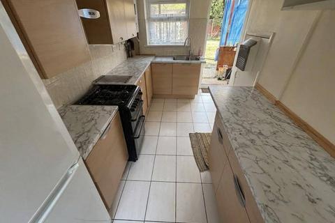 2 bedroom terraced house to rent, Brabazon Road, HOUNSLOW, TW5 9LS