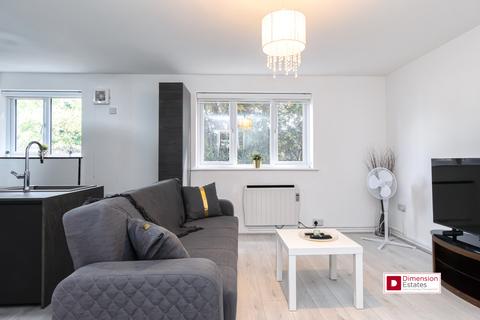 2 bedroom flat to rent, Wigston Close, Edmonton, London, London, N18