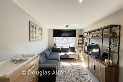 1 bedroom maisonette for sale, Mapleton Road, Chingford