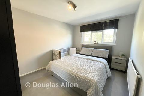 1 bedroom maisonette for sale, Mapleton Road, Chingford