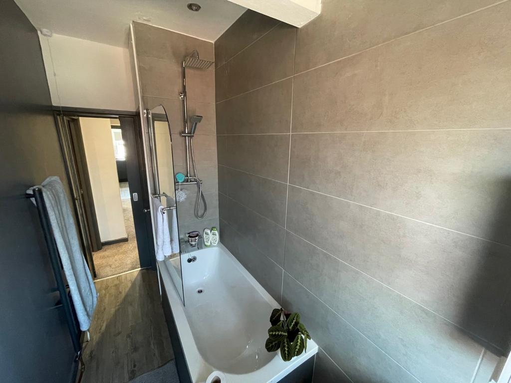 Apartment in Leeds - More