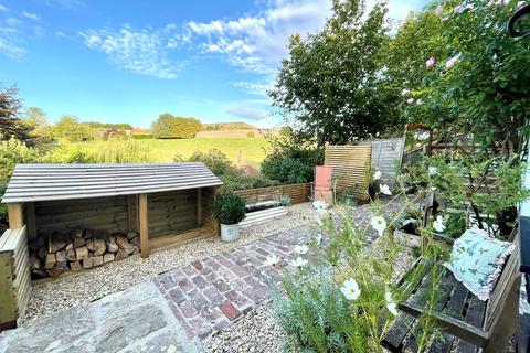 2 bedroom character property for sale, Stradbrook, Bratton, Westbury