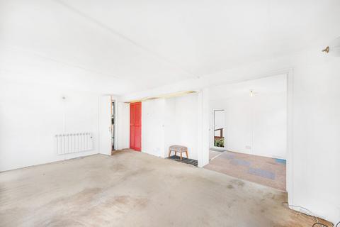 2 bedroom mobile home for sale, Lippitts Hill, Loughton IG10