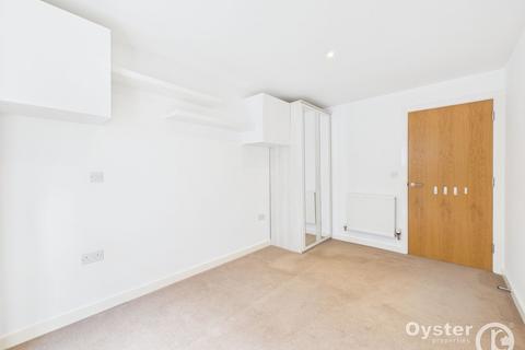 3 bedroom flat for sale, Letchworth Road, Stanmore, HA7