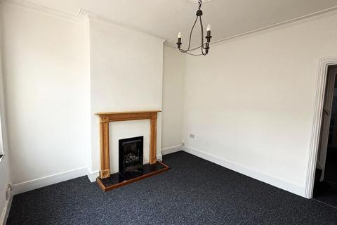 2 bedroom house to rent, Churchill Road, Norwich NR3