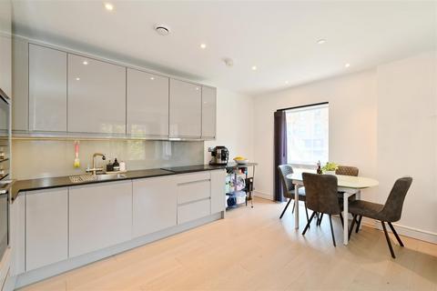 undefined, Lismore Boulevard, London