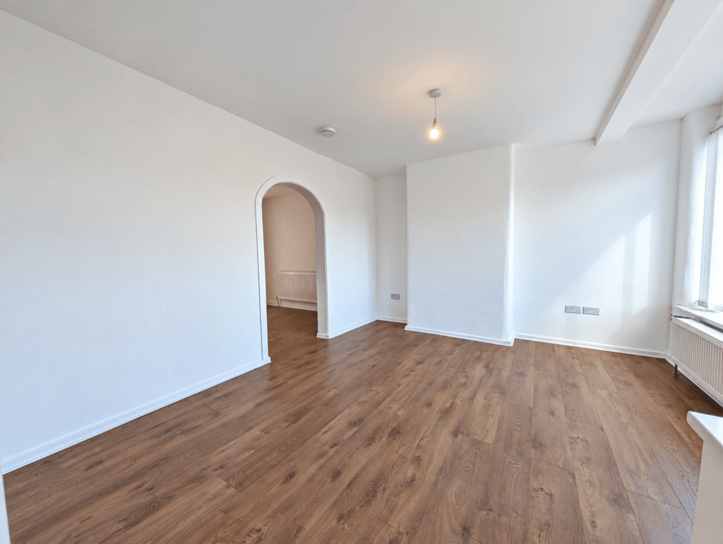 House in SALFORD - View 3