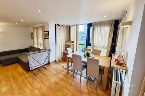 2 bedroom flat to rent, Canute Road, Southampton, SO14