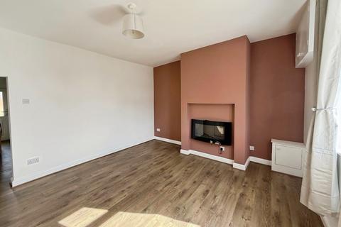 2 bedroom terraced house to rent, Bolton Road, Aspull, Wigan, WN2