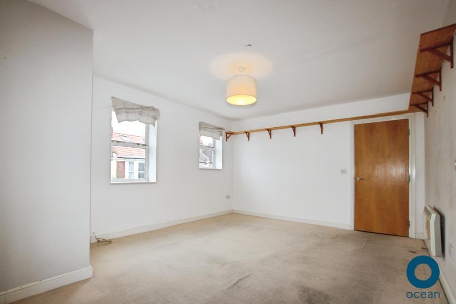 Apartment in Bristol - View 4