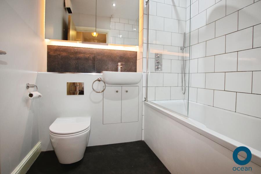 Apartment in Bristol - View 5
