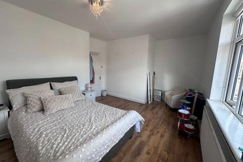2 bedroom semi-detached house for sale, Baron Road, Dagenham