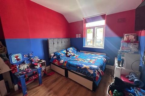 2 bedroom semi-detached house for sale, Baron Road, Dagenham