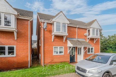 2 bedroom semi-detached house to rent, Millfield Gardens, Ipswich, IP4