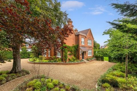 undefined, Eton Road, Datchet, Berkshire, SL3