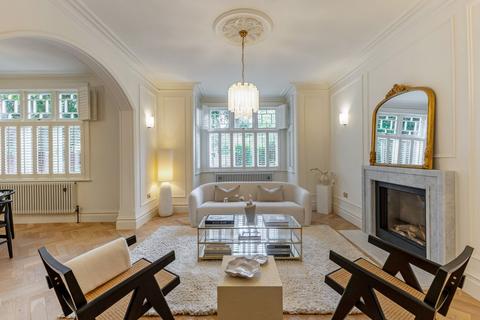 undefined, Eton Road, Datchet, Berkshire, SL3