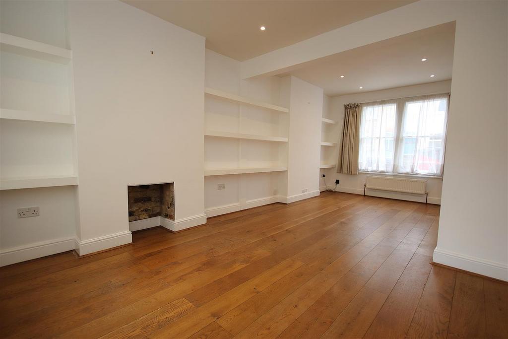 House in Cambridge, Romsey - View 2