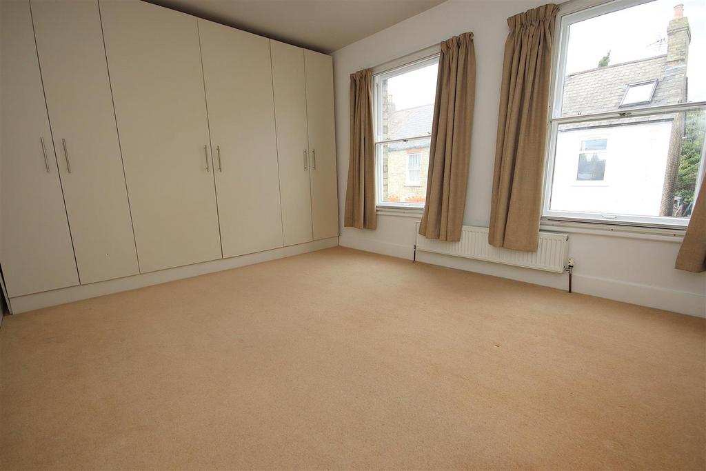 House in Cambridge, Romsey - More