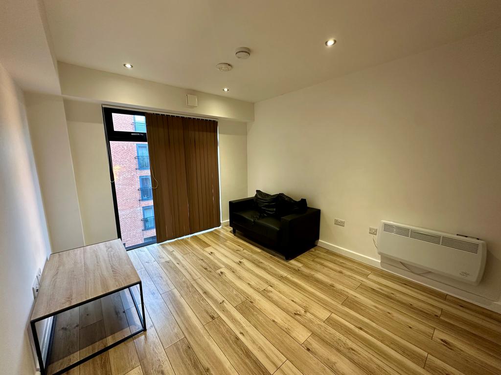 Apartment in Leicester - View 3