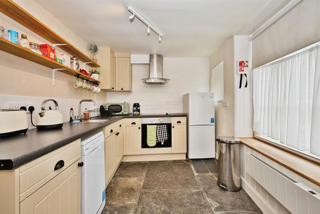 House in Crewkerne - View 3