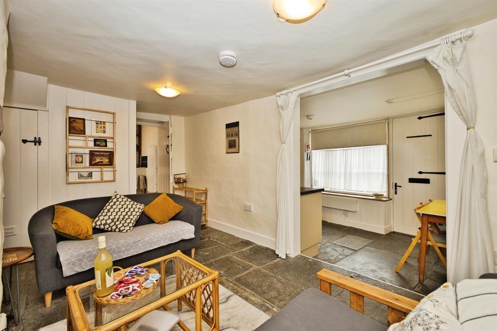 House in Crewkerne - View 5