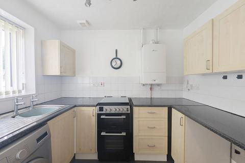 2 bedroom semi-detached bungalow to rent, Robin Close, Murdishaw, WA7
