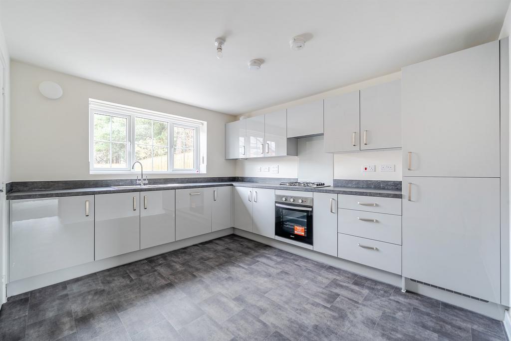 House in Gedling - View 2