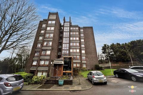 2 bedroom flat for sale, Westchester Drive, London NW4