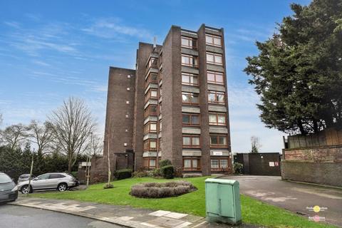 2 bedroom flat for sale, Westchester Drive, London NW4