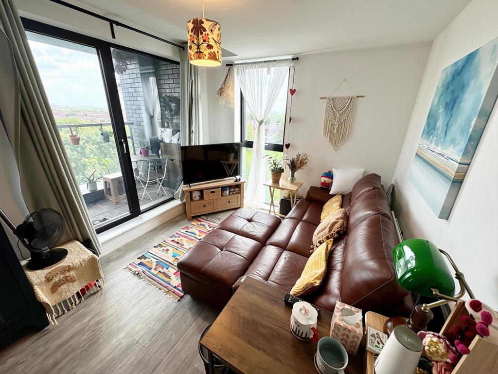 Apartment in Trafford, Greater Manchester - View 2