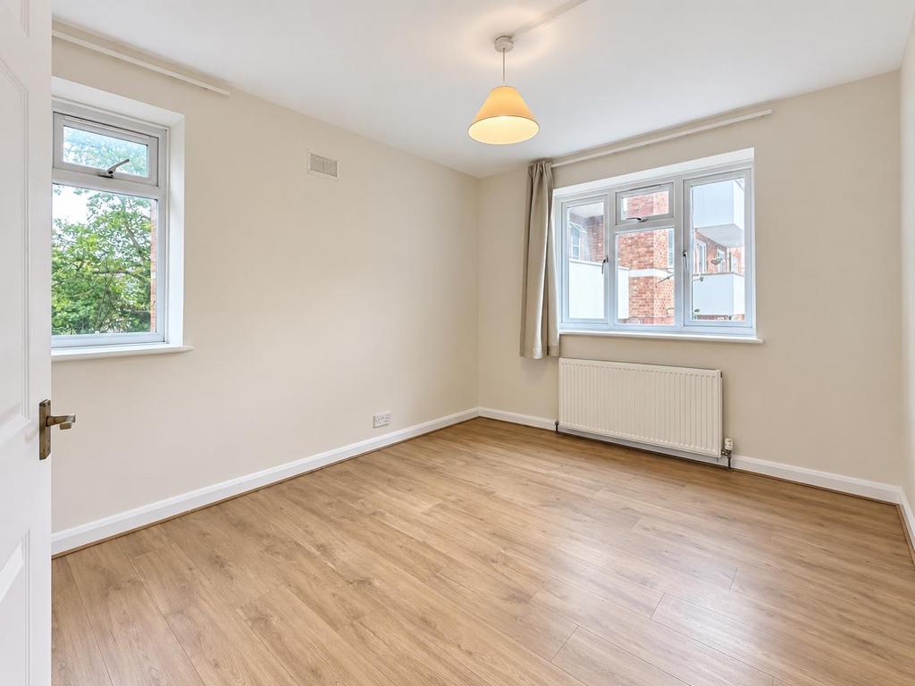 Apartment in London - View 3
