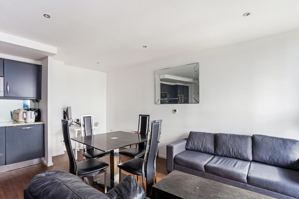 Apartment in London - View 5