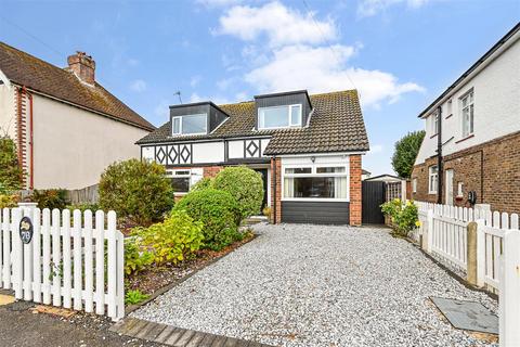4 bedroom detached house to rent, Hillsboro Road, Bognor Regis