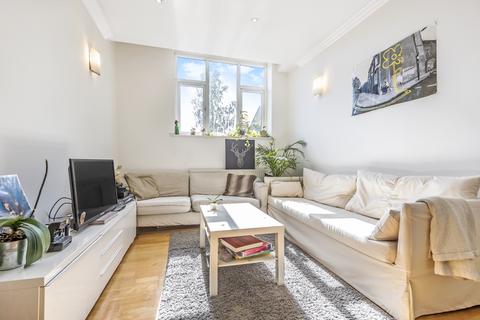 2 bedroom flat to rent, Amhurst Road, Stoke Newington, London, N16