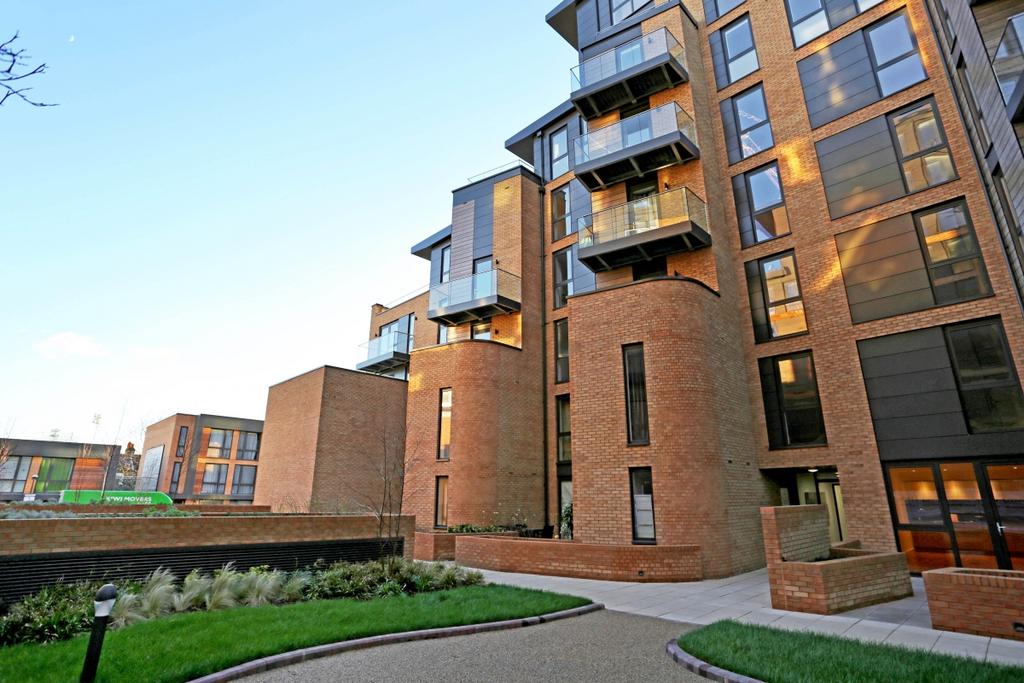 Apartment in Brentford - View 4
