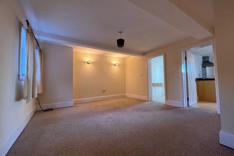 1 bedroom flat to rent, High Street, Uttoxeter