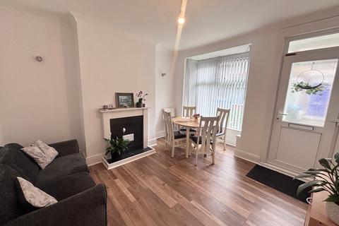 2 bedroom terraced house to rent, Edgecumbe Street, HULL