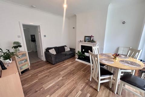 2 bedroom terraced house to rent, Edgecumbe Street, HULL