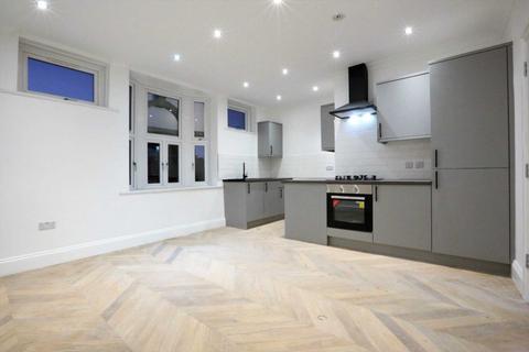 2 bedroom flat to rent, High Road, Leyton, E10